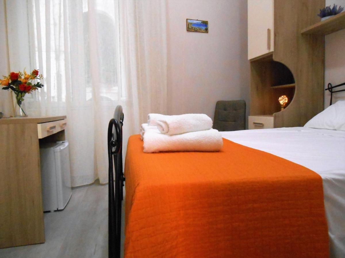 Bed and Breakfast Essenza Di Napoli Exterior foto