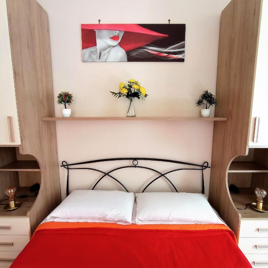Bed and Breakfast Essenza Di Napoli Exterior foto